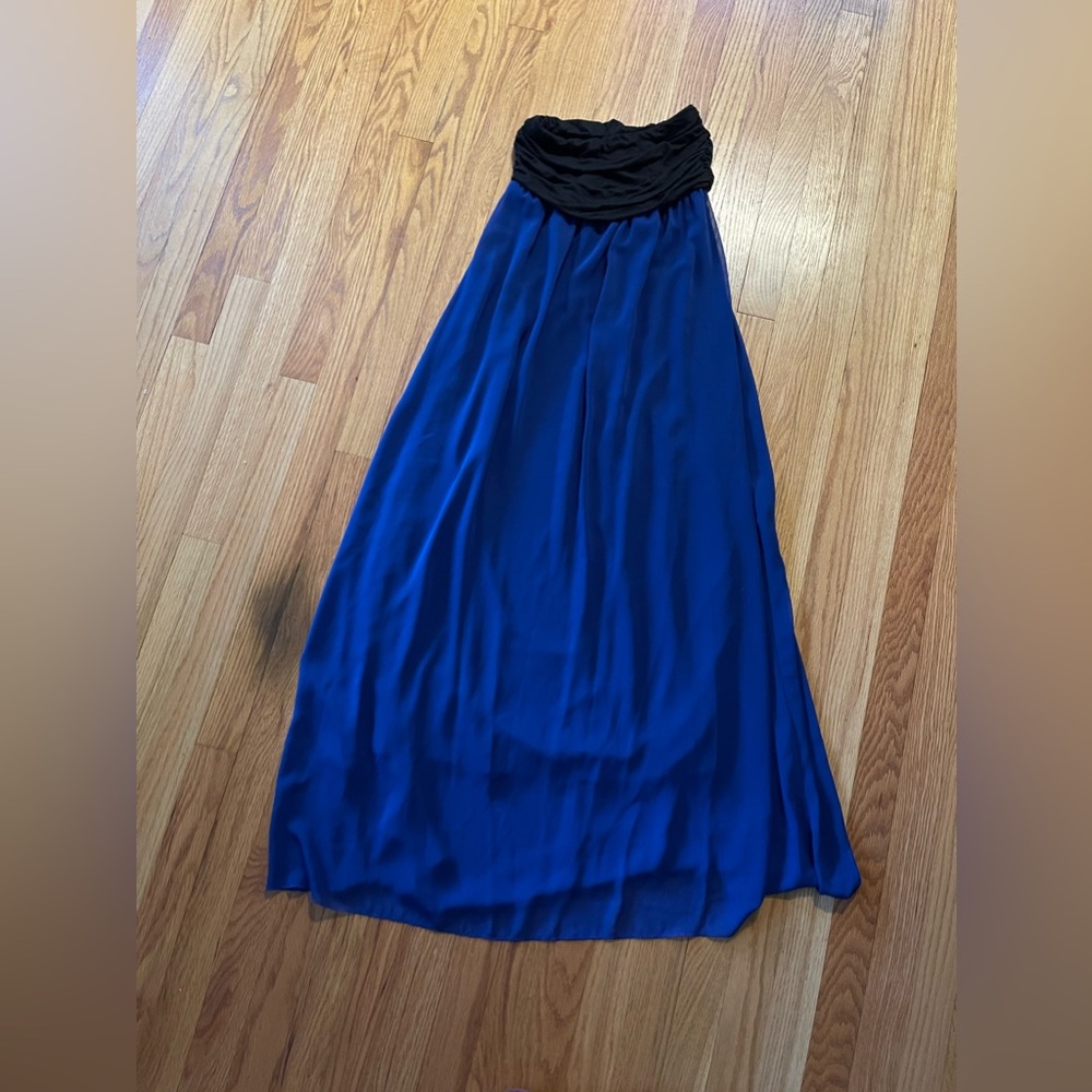 Women’s sleeveless maxi dress size XS or S
